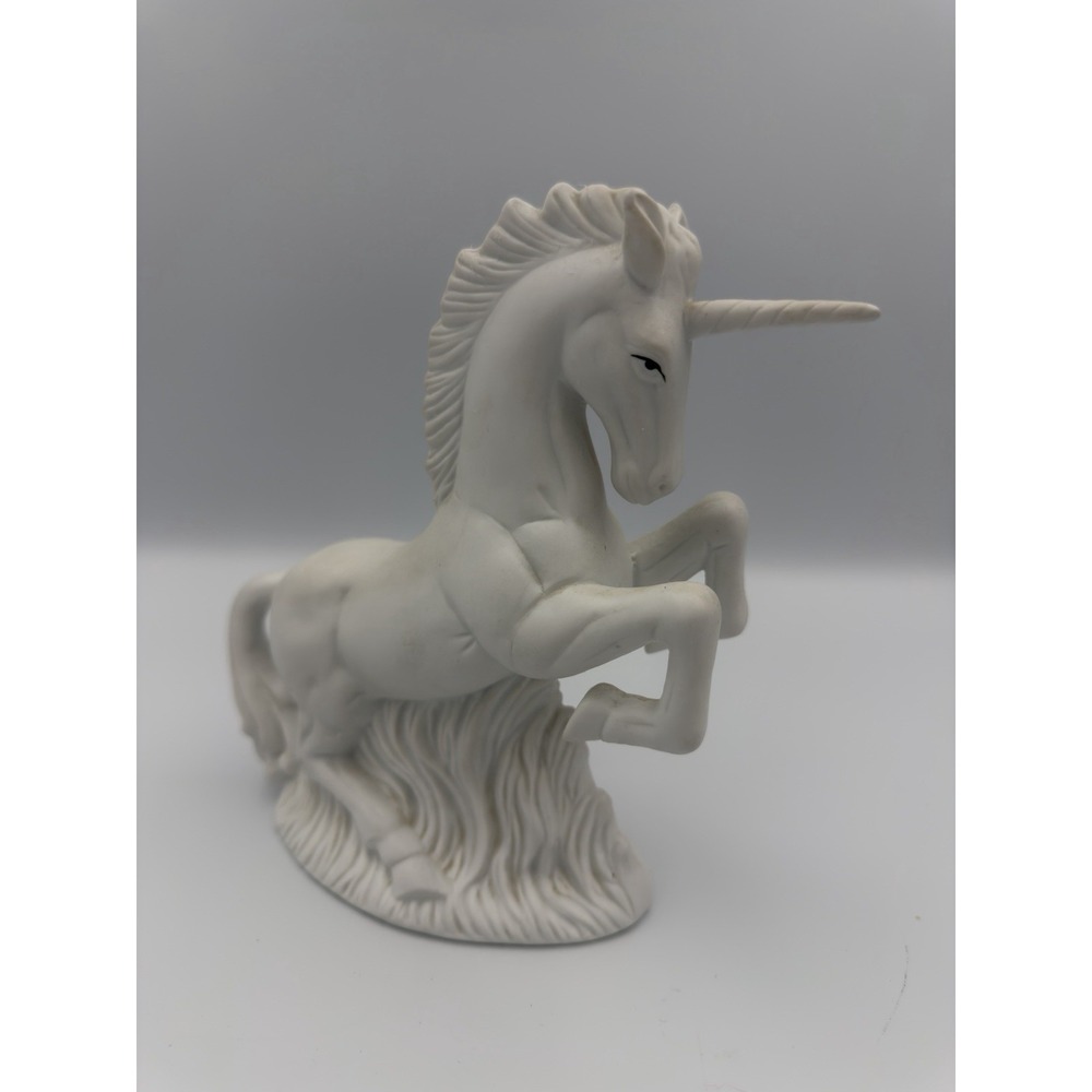 Vtg UC & GC Unicorn Figurine Porcelain White Statue Made In Taiwan